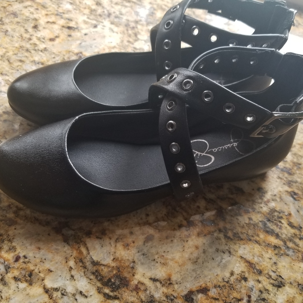 Shoe
